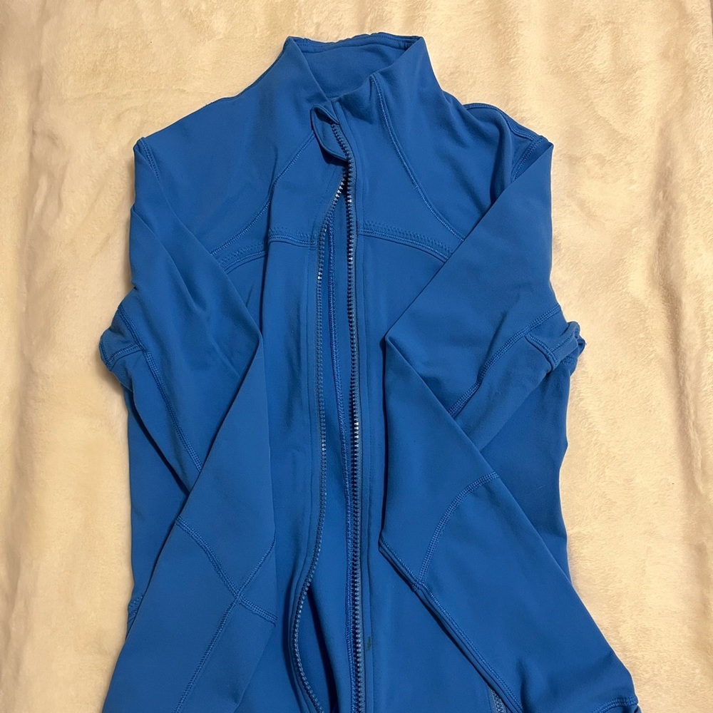 blue lululemon define jacket, fits size 0-4